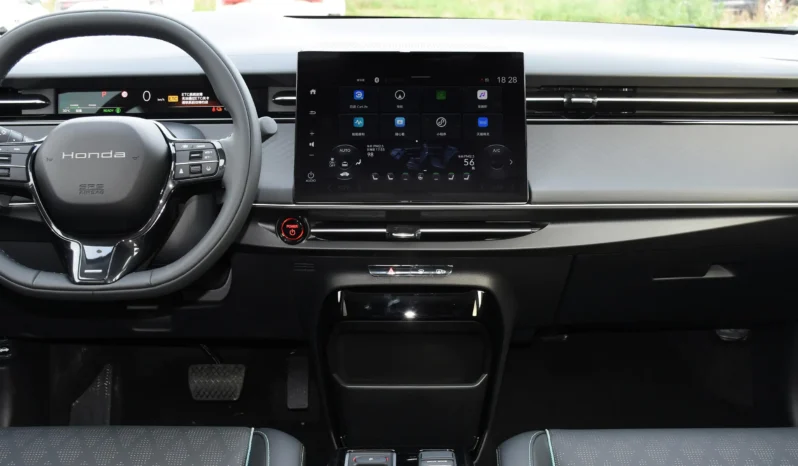 
								Honda e:NP2 заполнен									
