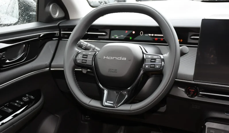 
								Honda e:NP2 заполнен									