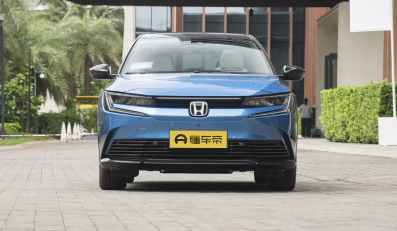 
								Honda e:NP2 заполнен									