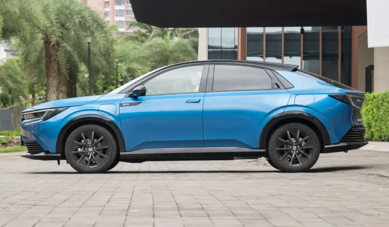 
								Honda e:NP2 заполнен									
